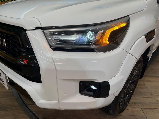 �yLED�w�b�h���C�g�z���V����ԑ��s�����ǍD�Ȏ��E���m�ۂ����S���ĉ^�]�ł��鍂�P�xLED�w�b�h���C�g�𑕔�!�_�����x�������A����d�͂��}�����Ă��܂��B