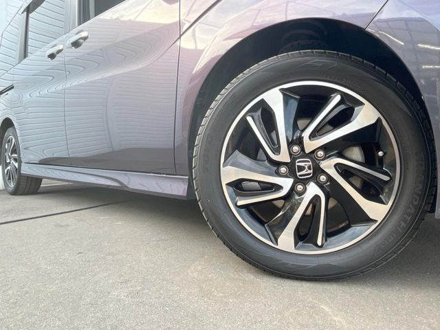 �y����17�C���`�A���~�z�C�[���z�O�ςɃ}�b�`���������A���~�z�C�[���𑕒����Ă���܂��B�e��ЊO�A���~�z�C�[����A�X�^�b�h���X�^�C�����戵�����Ă���܂��B���񂲑��k����������