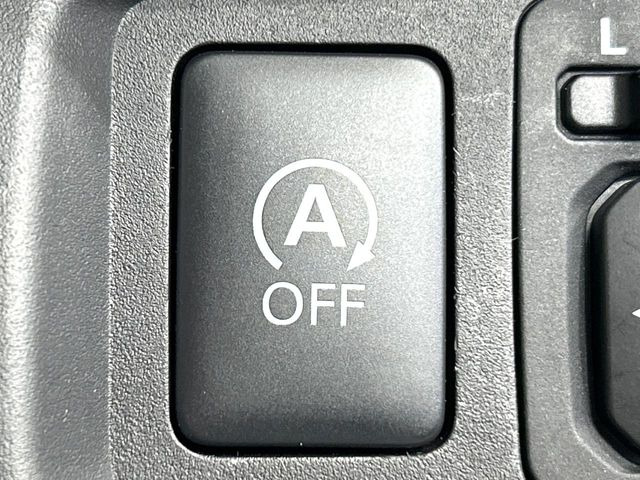 �y�A�C�h�����O�X�g�b�v�z�ԐM����a�؂Œ�Ԃ����ۂɃG���W�����~���A���ʂȔR���̏����}���܂��B�R��������ی�ɂȂ���@�\��G���W���̓u���[�L�𗣂��΍Ďn�����܂��B