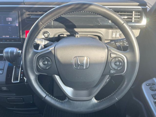 �y�X�e�A�����O�X�C�b�`�z�^�]���A�O������ڐ������炷���ƂȂ��A�I�[�f�B�I���̑��삪�\�ȕ֗��@�\!���S&���K�ȃh���C�u�����o���Ă���܂���