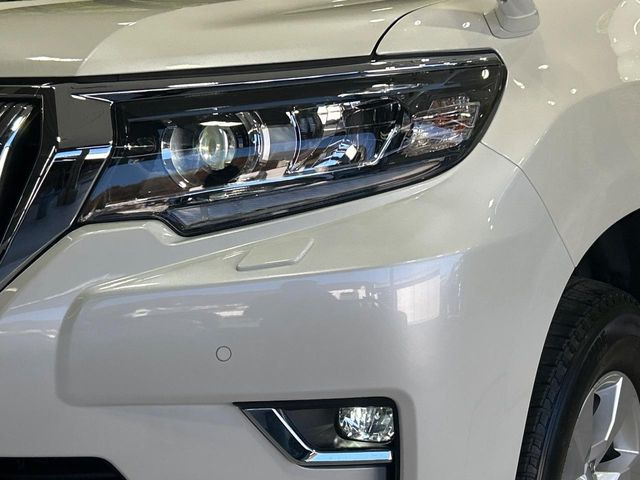 �yLED�w�b�h���C�g�z���V����ԑ��s�����ǍD�Ȏ��E���m�ۂ����S���ĉ^�]�ł��鍂�P�xLED�w�b�h���C�g�𑕔�!�_�����x�������A����d�͂��}�����Ă��܂��B