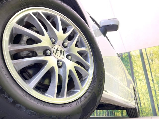 �y����16�C���`�A���~�z�C�[���z�O�ςɃ}�b�`���������A���~�z�C�[���𑕒����Ă���܂��B�e��ЊO�A���~�z�C�[����A�X�^�b�h���X�^�C�����戵�����Ă���܂��B���񂲑��k����������