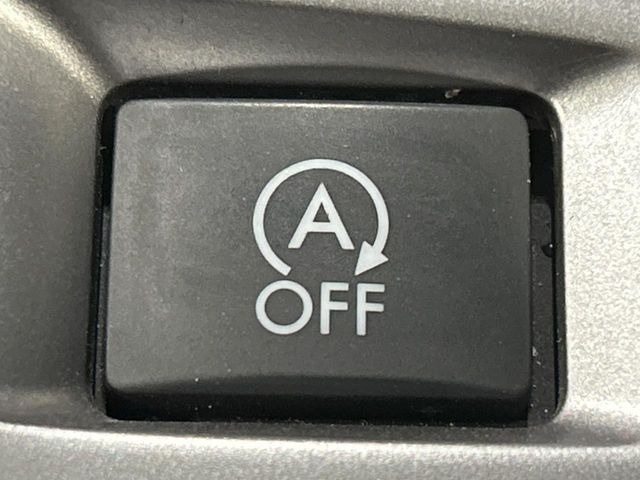 �y�A�C�h�����O�X�g�b�v�z�ԐM����a�؂Œ�Ԃ����ۂɃG���W�����~���A���ʂȔR���̏����}���܂��B�R��������ی�ɂȂ���@�\��G���W���̓u���[�L�𗣂��΍Ďn�����܂��B