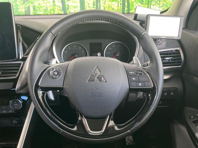 �y�����v�����X�e�A�����O�z�㎿�Ȋv���g�p���邱�ƂŁA��ɂ����������݂ƂĂ��^�]���₷���n���h���ł���