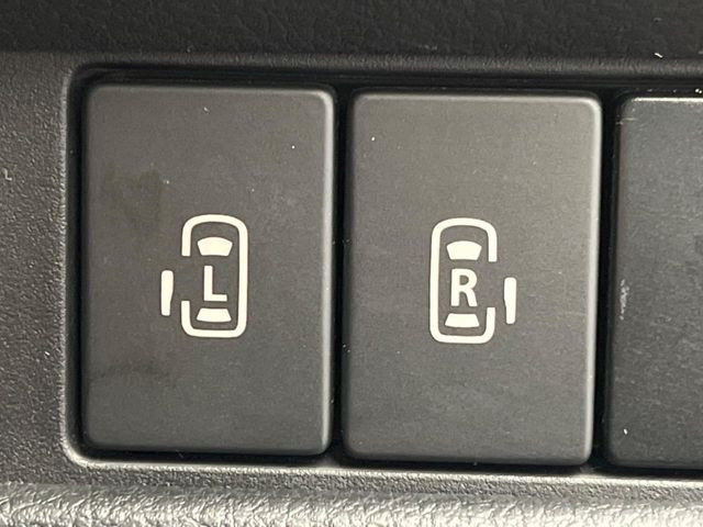 �y�����X���C�h�h�A�z���ԏ�ŗׂ̎ԂƂ̊Ԋu���������ɂ������A�X���C�h�h�A�Ȃ���S!�h�A�I�[�v������������炸�A�J�������L���̂ŏ��~�肪�Ƃ��Ă��ȒP�ł��B�傫�ȉו��̏o���������Ȃ���\��