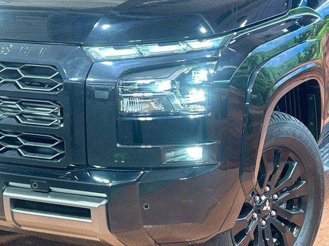 �yLED�w�b�h���C�g�z���V����ԑ��s�����ǍD�Ȏ��E���m�ۂ����S���ĉ^�]�ł��鍂�P�xLED�w�b�h���C�g�𑕔�!�_�����x�������A����d�͂��}�����Ă��܂��B