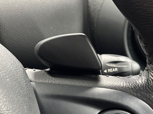 ���X�e�A�����O�p�h���V�t�g:�N�C�b�N�ȃV�t�g���삪�\!���X�|���X�������A���Ȃ��̃M�A�ϑ��ɂ�������Ƃ��Ă��Ă���܂�!���Ԃƈ�̂ƂȂ�鑕���ł��B