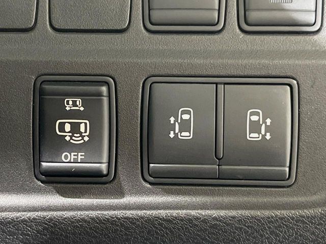 �y�p���[�X���C�h�h�A�z�X�}�[�g�L�[��^�]�Ȃ̃X�C�b�`�ŃX���C�h�h�A�̊J���\���d��������͂����ăh�A���J����K�v�������A���������q�l�ł��A�d���ו��������Ă��鎞�����N�ɊJ���߂ł��܂���