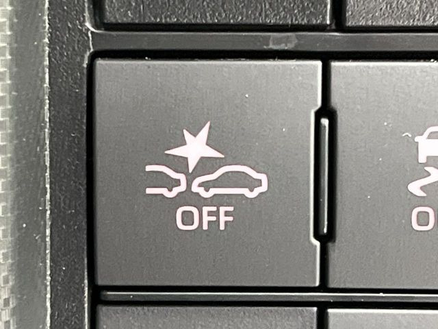 �y�X�}�[�g�A�V�X�g�z���s���ɑO���̎ԗ�����F�����A�Փ˂������Ȏ��͌x��ƃu���[�L�ŏՓˉ���Ɣ�Q�y�����A�V�X�g�B�����S�Ƀh���C�u�����y���݂��������܂��B