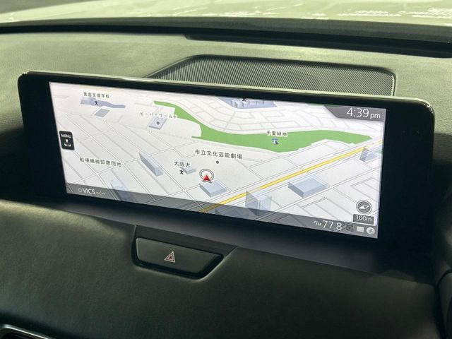 �y12.3�C���`�}�c�_�R�l�N�g�z�ԓ��̕��͋C�Ƀ}�b�`������^�f�B�X�v���C�B�X�}�z�ڑ��ł̃i�r�g�p��Bluetooth�Đ����A�l�X�ȋ@�\���y���߂܂��B�����I�ȃ_�C�������삪�\�ŁA�g��������ǍD�ł��B