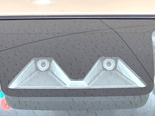 �y�X�}�[�g�A�V�X�g�z���s���ɑO���̎ԗ�����F�����A�Փ˂������Ȏ��͌x��ƃu���[�L�ŏՓˉ���Ɣ�Q�y�����A�V�X�g�B�����S�Ƀh���C�u�����y���݂��������܂��B