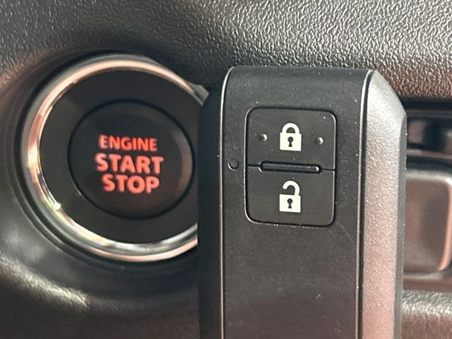 �y�L�[���X�X�^�[�g�V�X�e���z�J�o����|�P�b�g�ɓ��ꂽ�܂܂ł��h�A�̎{���E�������\�ȃX�}�[�g�L�[�𑕔��B�G���W���̃I���E�I�t�����J�M�����o���K�v����������Ƃ��Ă��֗��ł���