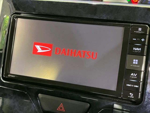 �y�����i�r�z�l�C�̏����i�r�𑕔����Ă���܂��B�i�r�̎g���₷���͂������A�I�[�f�B�I�@�\���[��!�L�����v�◷�s�͂������A�ʋ΂┃�����ȂǕ��i�̃h���C�u���y�����Ȃ�͂���