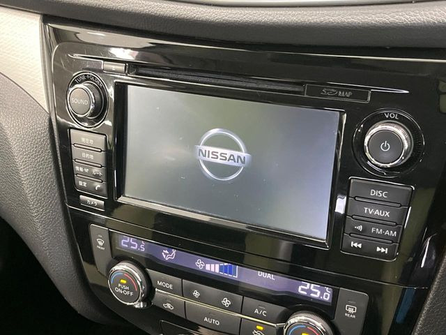 �y�����i�r�z�l�C�̏����i�r�𑕔����Ă���܂��B�i�r�̎g���₷���͂������A�I�[�f�B�I�@�\���[��!�L�����v�◷�s�͂������A�ʋ΂┃�����ȂǕ��i�̃h���C�u���y�����Ȃ�͂���