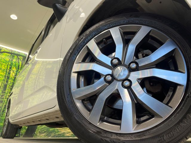 �y����15�C���`�A���~�z�C�[���z�O�ςɃ}�b�`���������A���~�z�C�[���𑕒����Ă���܂��B�e��ЊO�A���~�z�C�[����A�X�^�b�h���X�^�C�����戵�����Ă���܂��B���񂲑��k����������