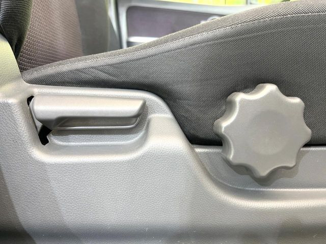 �y�V�[�g���t�^�[�z�V�[�g���ʂ̈ʒu���㉺�ɒ����ł���V�[�g���t�^�[�𑕔��B�啿�ȕ��������ȕ����œK�ȃh���C�r���O�|�W�V�����ŉ^�]�ł��܂��B