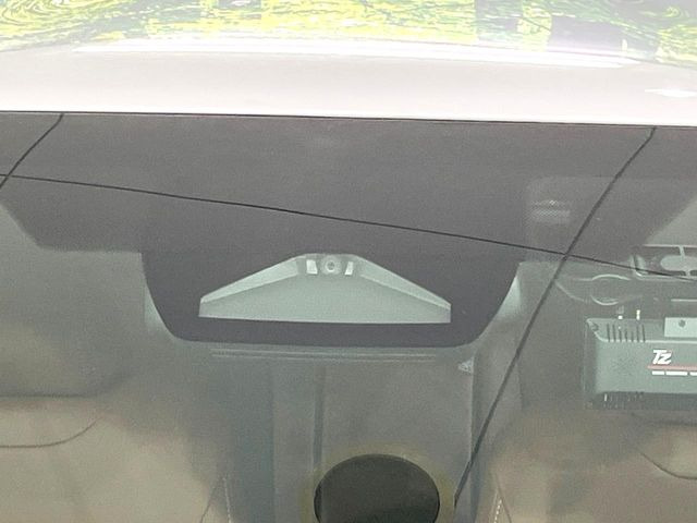 �y�g���^�Z�[�t�e�B�Z���X�z���s���ɑO���̎ԗ�����F�����A�Փ˂������Ȏ��͌x��ƃu���[�L�ŏՓˉ���Ɣ�Q�y�����A�V�X�g�B�����S�Ƀh���C�u�����y���݂��������܂��B