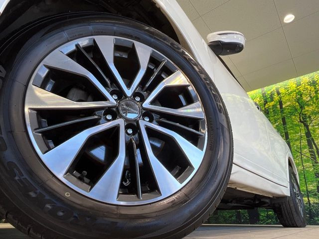 �O�ςɃ}�b�`�����A���~�z�C�[���𑕒����Ă���܂��B�e��A���~�z�C�[����A�X�^�b�h���X�^�C�����戵�����Ă���܂��B���񂲑��k����������