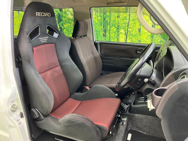 �yRECARO���o�P�b�g�V�[�g�z�l�ԍH�w�Ɋ�Â����ʈ����z�ɂ���č��ւ̕��S�Ⓑ���ԉ^�]���̔�J�������y������ڂŃ��J���Ƃ킩��X�|�[�e�B�ȃ��b�N�X�������ł��B