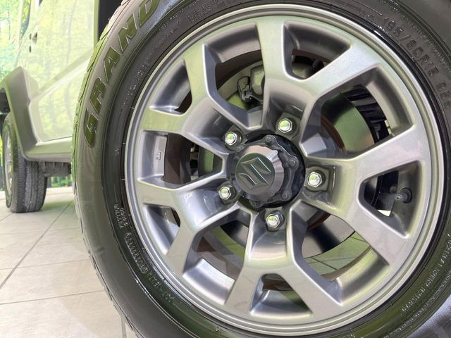 �y����15�C���`�A���~�z�C�[���z�O�ςɃ}�b�`���������A���~�z�C�[���𑕒����Ă���܂��B�e��ЊO�A���~�z�C�[����A�X�^�b�h���X�^�C�����戵�����Ă���܂��B���񂲑��k����������