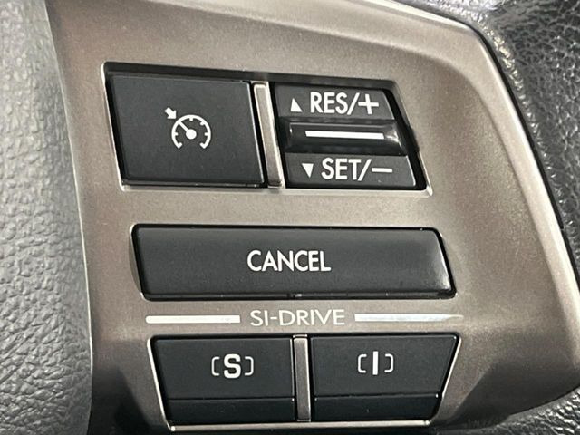 �y�N���[�Y�R���g���[���z�������H�����N���N���s�B�A�N�Z���𗣂��Ă���葬�x�ő��s���ł��A�������^�]���̕��S���y��!�����E�������ȒP�ȃX�C�b�`����Œ����ł��܂��B