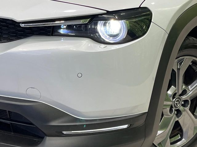 �yLED�w�b�h���C�g�z���V����ԑ��s�����ǍD�Ȏ��E���m�ۂ����S���ĉ^�]�ł��鍂�P�xLED�w�b�h���C�g�𑕔�!�_�����x�������A����d�͂��}�����Ă��܂��B