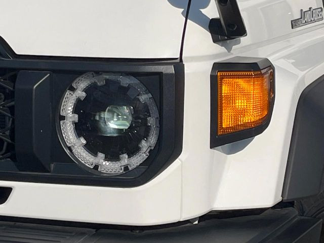 �yLED�w�b�h���C�g�z���V����ԑ��s�����ǍD�Ȏ��E���m�ۂ����S���ĉ^�]�ł��鍂�P�xLED�w�b�h���C�g�𑕔�!�_�����x�������A����d�͂��}�����Ă��܂��B