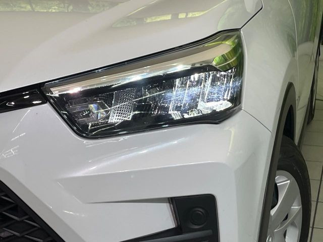 �yLED�w�b�h���C�g�z���V����ԑ��s�����ǍD�Ȏ��E���m�ۂ����S���ĉ^�]�ł��鍂�P�xLED�w�b�h���C�g�𑕔�!�_�����x�������A����d�͂��}�����Ă��܂��B