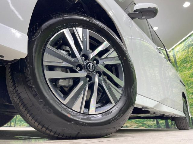 �y����16�C���`�A���~�z�C�[���z�O�ςɃ}�b�`���������A���~�z�C�[���𑕒����Ă���܂��B�e��ЊO�A���~�z�C�[����A�X�^�b�h���X�^�C�����戵�����Ă���܂��B���񂲑��k����������