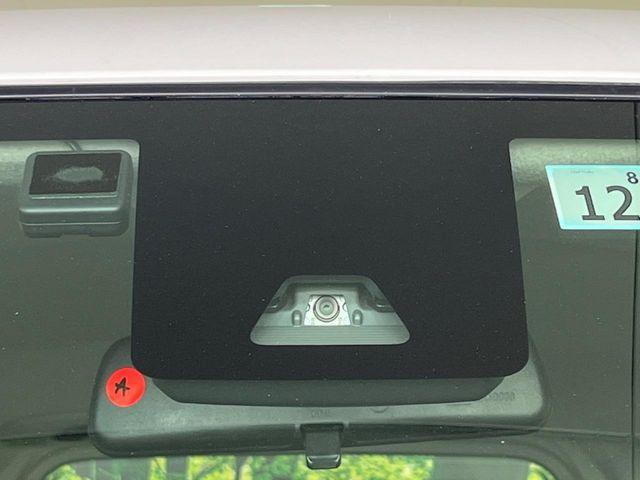 �y�X�}�[�g�A�V�X�g�z���s���ɑO���̎ԗ�����F�����A�Փ˂������Ȏ��͌x��ƃu���[�L�ŏՓˉ���Ɣ�Q�y�����A�V�X�g�B�����S�Ƀh���C�u�����y���݂��������܂��B