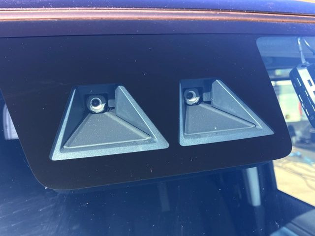 �y�X�}�[�g�A�V�X�g�z���s���ɑO���̎ԗ�����F�����A�Փ˂������Ȏ��͌x��ƃu���[�L�ŏՓˉ���Ɣ�Q�y�����A�V�X�g�B�����S�Ƀh���C�u�����y���݂��������܂��B