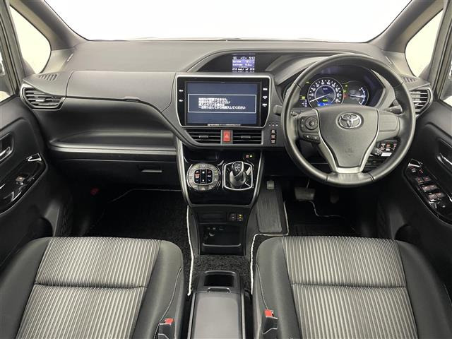 ヴォクシー1.8 ハイブリッド ZS 煌