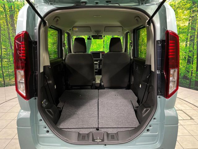 ���i�̂���������ʋ΁A���}���ɏ\���ȉ׎��X�y�[�X���m�ۂ��Ă���܂��B�Z�J���h�V�[�g��|���ƁA�傫�ȉו��̐ύڂ��\�ł���