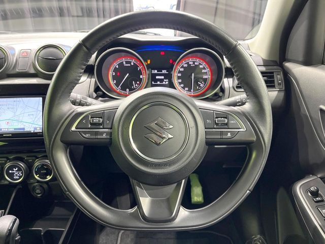 �y�����v�����X�e�A�����O�z�㎿�Ȋv���g�p���邱�ƂŁA��ɂ����������݂ƂĂ��^�]���₷���n���h���ł���