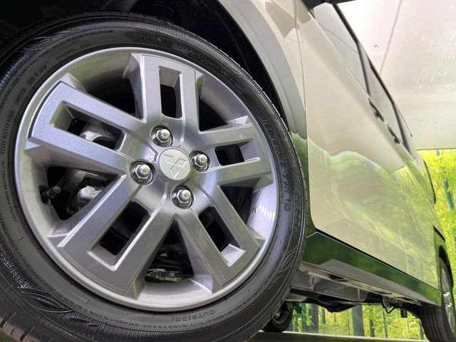 �y����15�C���`�A���~�z�C�[���z�O�ςɃ}�b�`���������A���~�z�C�[���𑕒����Ă���܂��B�e��ЊO�A���~�z�C�[����A�X�^�b�h���X�^�C�����戵�����Ă���܂��B���񂲑��k����������