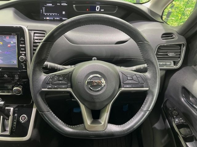 �y�����v�����X�e�A�����O�z�㎿�Ȋv���g�p���邱�ƂŁA��ɂ����������݂ƂĂ��^�]���₷���n���h���ł���