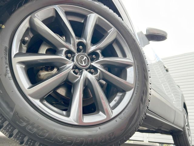 �y����18�C���`�A���~�z�C�[���z�O�ςɃ}�b�`���������A���~�z�C�[���𑕒����Ă���܂��B�e��ЊO�A���~�z�C�[����A�X�^�b�h���X�^�C�����戵�����Ă���܂��B���񂲑��k����������