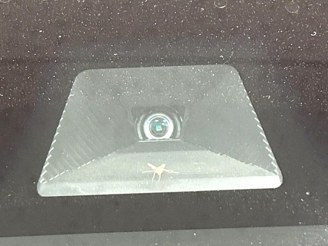 �y�z���_�Z���V���O�z���s���ɑO���̎ԗ�����F�����A�Փ˂������Ȏ��͌x��ƃu���[�L�ŏՓˉ���Ɣ�Q�y�����A�V�X�g�B�����S�Ƀh���C�u�����y���݂��������܂��B