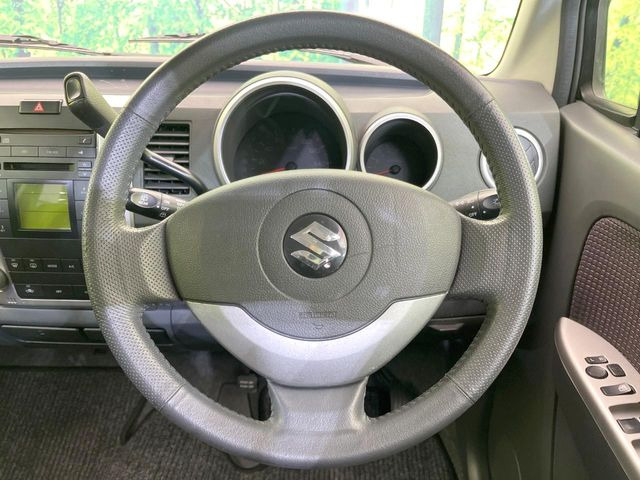 �y�����v�����X�e�A�����O�z�㎿�Ȋv���g�p���邱�ƂŁA��ɂ����������݂ƂĂ��^�]���₷���n���h���ł���