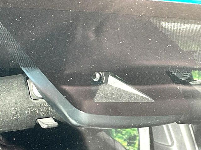 �y�g���^�Z�[�t�e�B�Z���X�z���s���ɑO���̎ԗ�����F�����A�Փ˂������Ȏ��͌x��ƃu���[�L�ŏՓˉ���Ɣ�Q�y�����A�V�X�g�B�����S�Ƀh���C�u�����y���݂��������܂��B