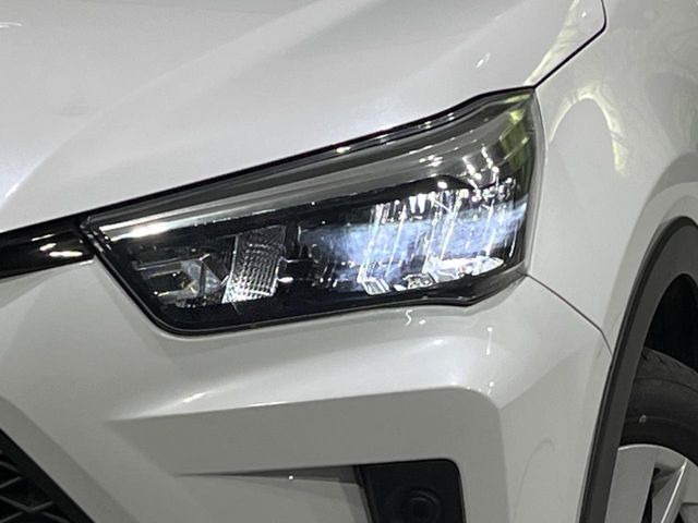 �yLED�w�b�h���C�g�z���V����ԑ��s�����ǍD�Ȏ��E���m�ۂ����S���ĉ^�]�ł��鍂�P�xLED�w�b�h���C�g�𑕔�!�_�����x�������A����d�͂��}�����Ă��܂��B