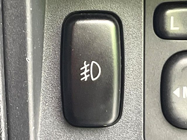 �������x�̃K���X�疌�ŝ����͂������A�㎿�ȃc���E����������B���O����_���J�����؂Ȉ��Ԃ�ی삵�A�F�����E�򉻂�h�~�B�u�e�X�v���b�V���R�[�g�v�A�u�e�v���~�b�T�R�[�g�v���炨�I�т��������܂��B