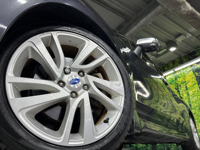 �y����18�C���`�A���~�z�C�[���z�O�ςɃ}�b�`���������A���~�z�C�[���𑕒����Ă���܂��B�e��ЊO�A���~�z�C�[����A�X�^�b�h���X�^�C�����戵�����Ă���܂��B���񂲑��k����������