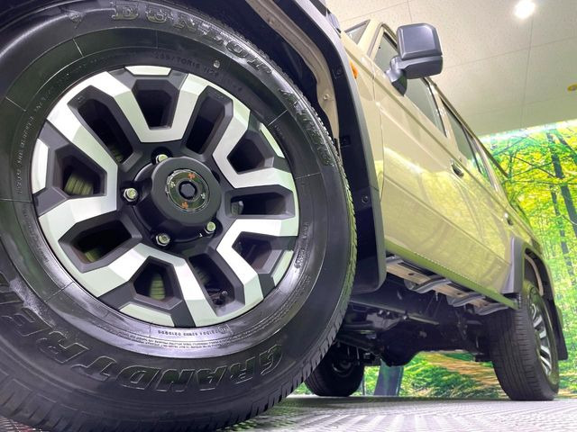 �y����16�C���`�A���~�z�C�[���z�O�ςɃ}�b�`���������A���~�z�C�[���𑕒����Ă���܂��B�e��ЊO�A���~�z�C�[����A�X�^�b�h���X�^�C�����戵�����Ă���܂��B���񂲑��k����������