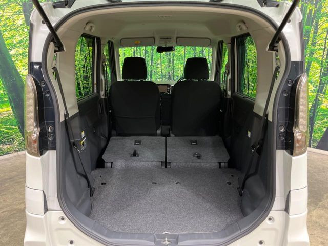 ���i�̂���������ʋ΁A���}���ɏ\���ȉ׎��X�y�[�X���m�ۂ��Ă���܂��B�Z�J���h�V�[�g��|���ƁA�傫�ȉו��̐ύڂ��\�ł���