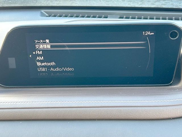 �y�}�c�_�R�l�N�g�z�ԓ��̕��͋C�Ƀ}�b�`������̌^�^�C�v�̃f�B�X�v���C�B�e����q�ݒ��Bluetooth�Đ����A�l�X�ȋ@�\���y���߂܂��B��pSD�J�[�h�̂��w���ŁA�i�r�@�\���g�p�o���܂��B