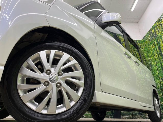 �y����14�C���`�A���~�z�C�[���z�O�ςɃ}�b�`���������A���~�z�C�[���𑕒����Ă���܂��B�e��ЊO�A���~�z�C�[����A�X�^�b�h���X�^�C�����戵�����Ă���܂��B���񂲑��k����������