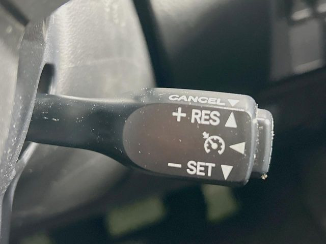 �y�N���[�Y�R���g���[���z�������H�����N���N���s�B�A�N�Z���𗣂��Ă���葬�x�ő��s���ł��A�������^�]���̕��S���y��!�����E�������ȒP�ȃX�C�b�`����Œ����ł��܂��B