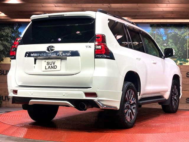 ☆全国のネクステージからお取り寄せが可能※!遠方の店舗に展示してあるクルマが気になる場合も、最寄りの店舗でご覧いただくことが可能です!是非私たちに要望をお聞かせください!※別途費用