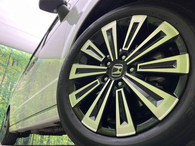 �y����17�C���`�A���~�z�C�[���z�O�ςɃ}�b�`���������A���~�z�C�[���𑕒����Ă���܂��B�e��ЊO�A���~�z�C�[����A�X�^�b�h���X�^�C�����戵�����Ă���܂��B���񂲑��k����������